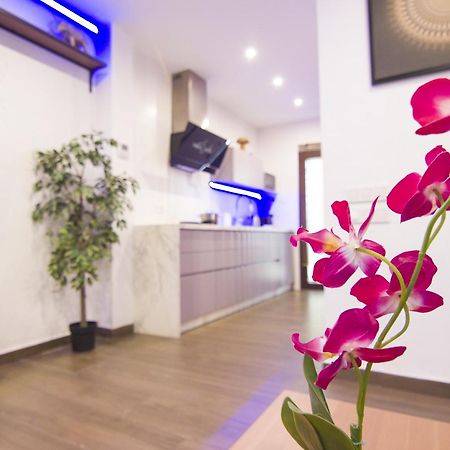 Rentalsevilla Looks Pretty And Modern Exterior photo