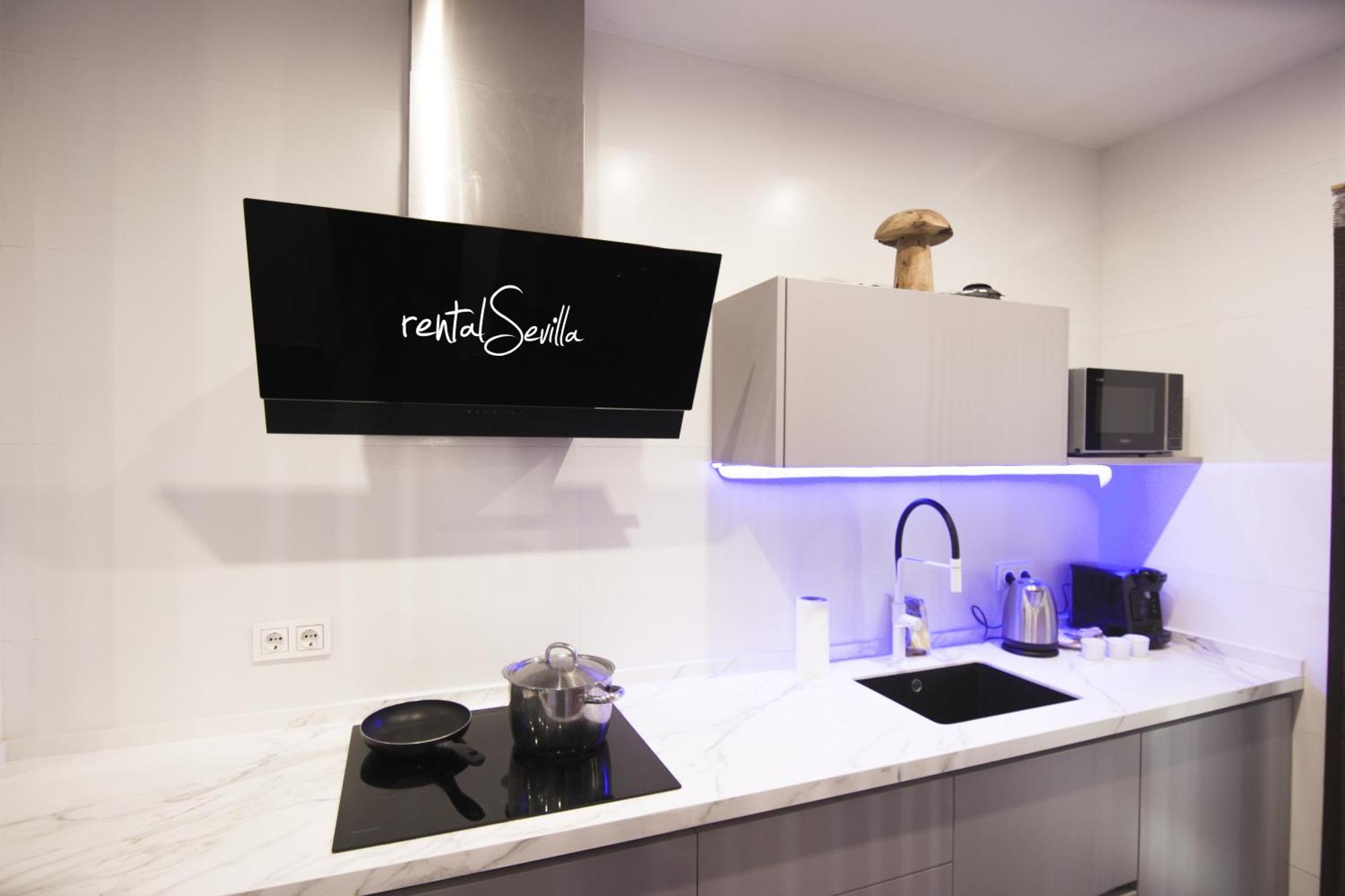 Rentalsevilla Looks Pretty And Modern Exterior photo